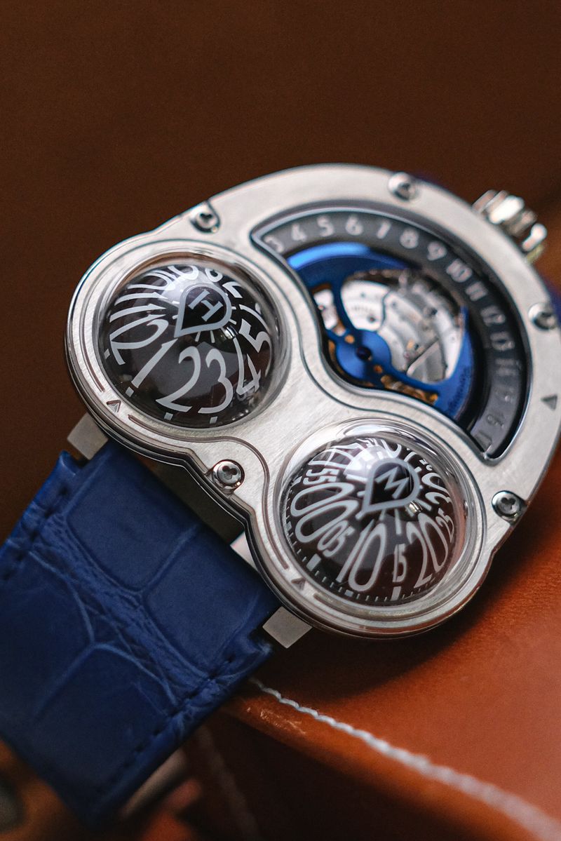 MB&F Horological Machine No.3 Frog Titanium Blue (5)