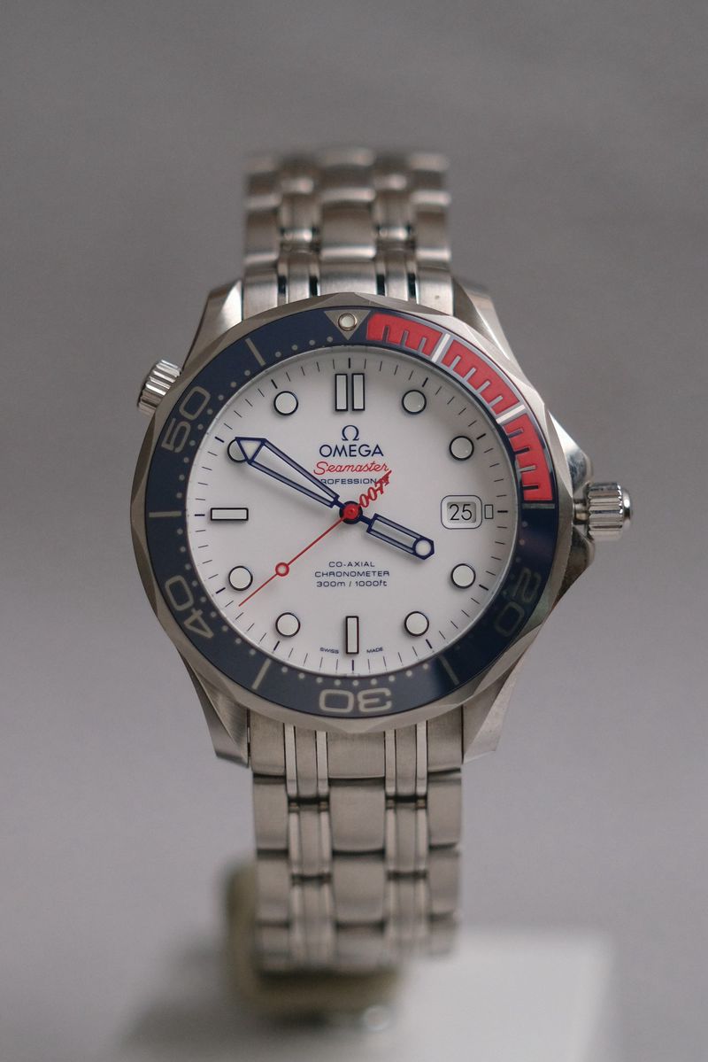 Omega Seamaster Diver 007 Commander’s Watch Limited Edition (3)
