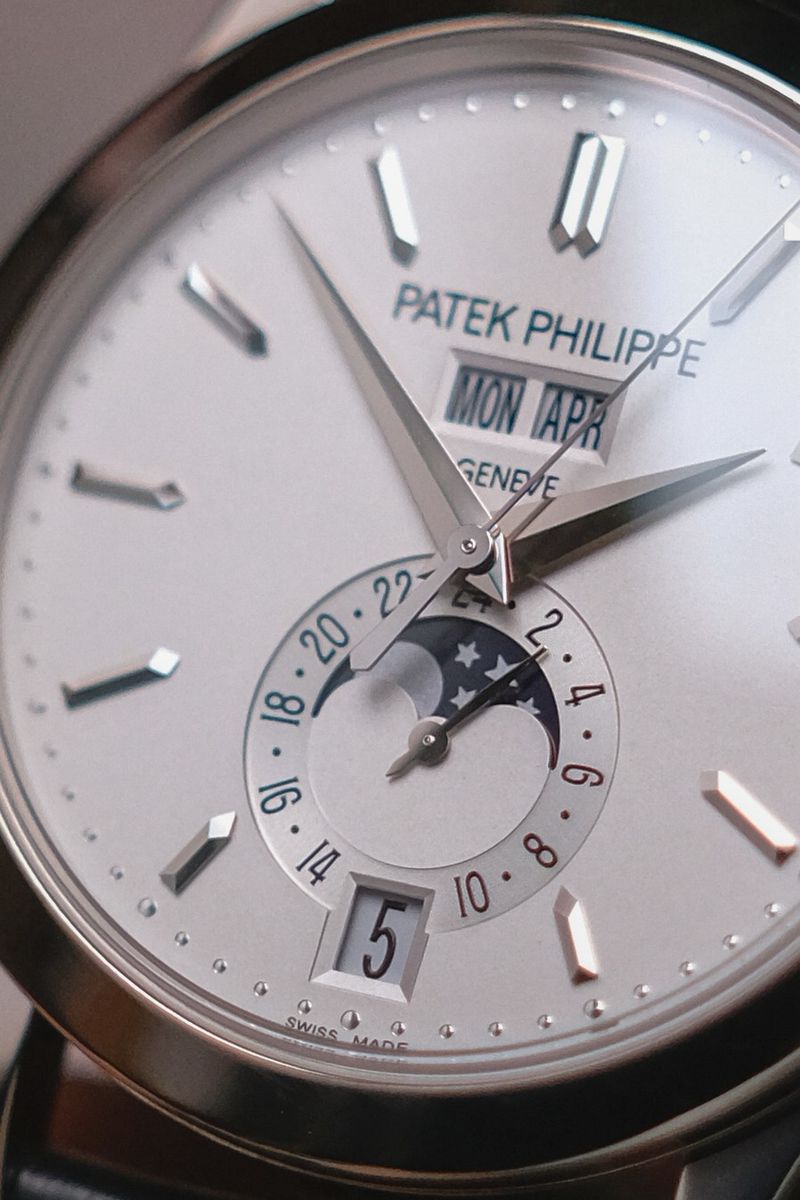 Patek Philippe Annual Calendar 5396G (4)