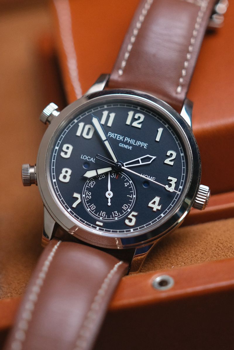 Patek Philippe Calatrava Pilot Travel Time 5524G-001 (4)