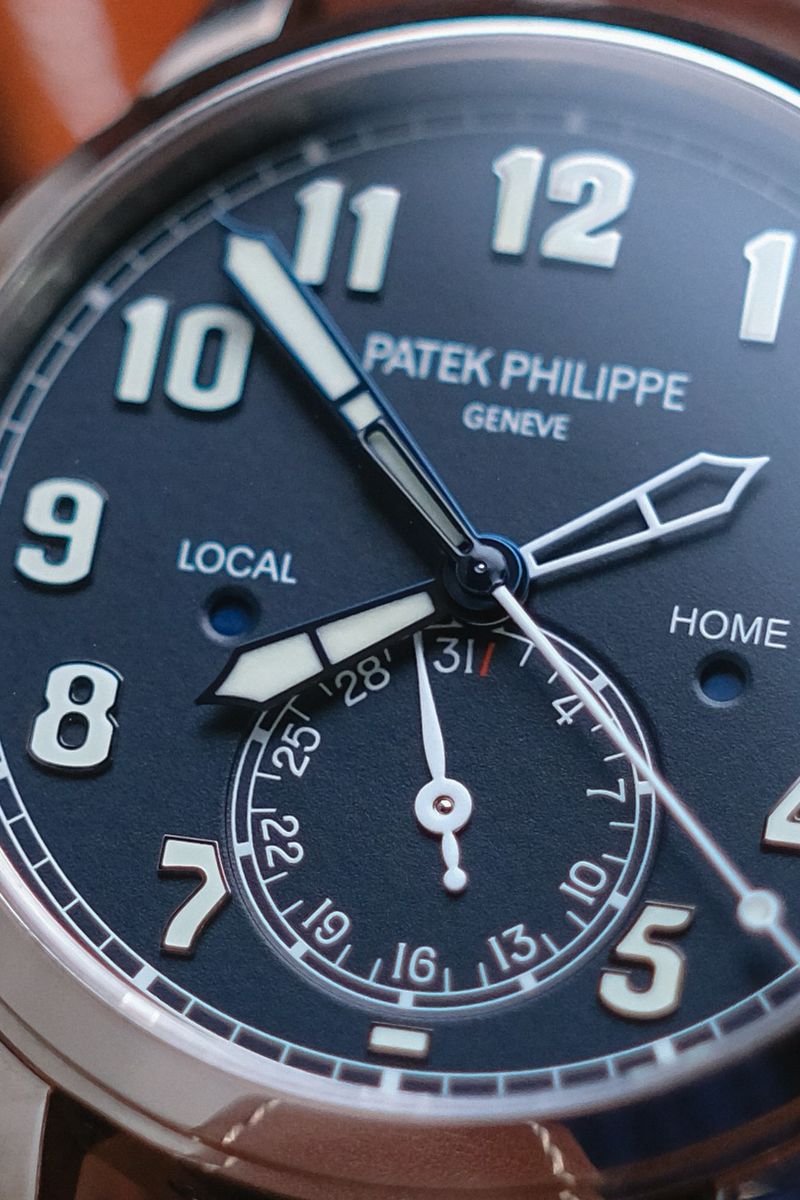 Patek Philippe Calatrava Pilot Travel Time 5524G-001 (5)