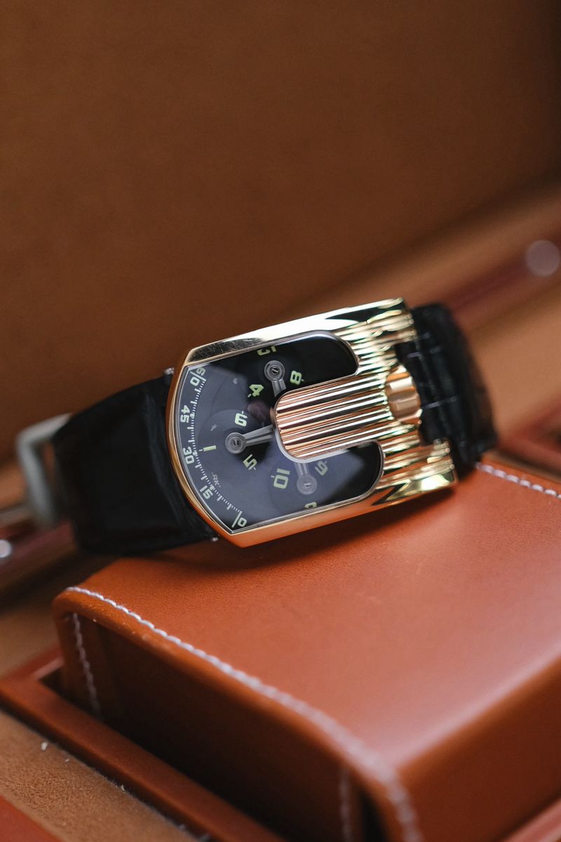 URWERK UR-103.09 18K Rose Gold (2)