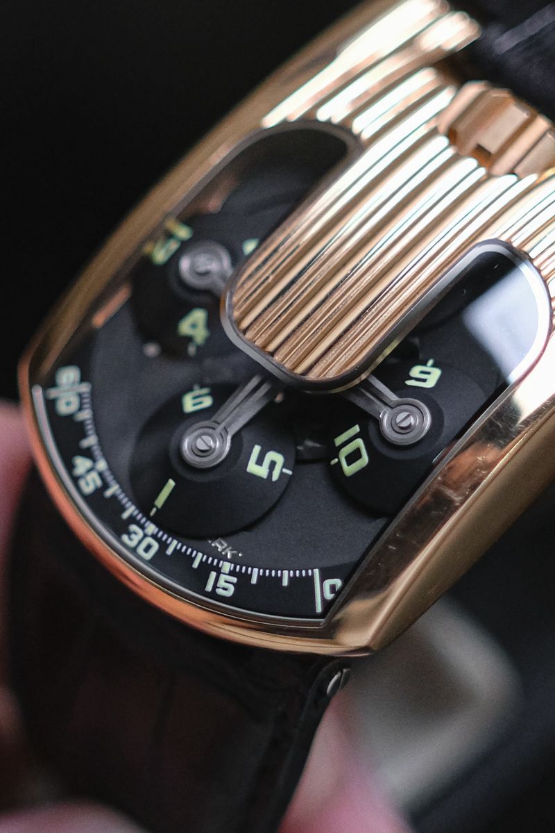 URWERK UR-103.09 18K Rose Gold (3)