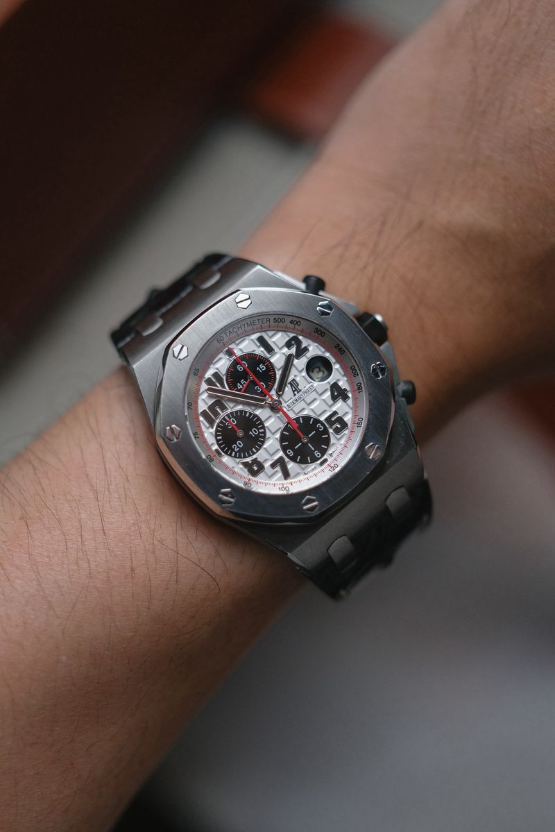 รับซื้อนาฬิกา Audemar Piguet Royal Oak Offshore Racing Panda 26170st