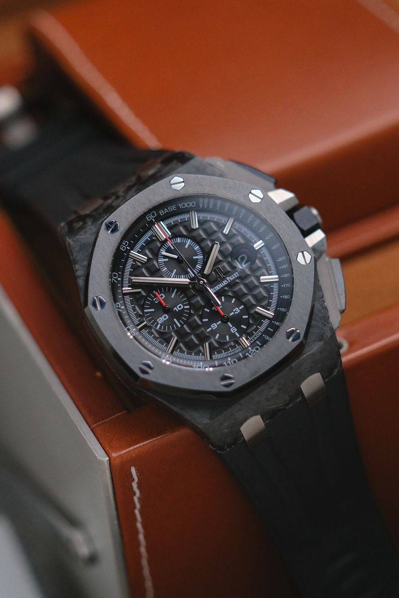 รับซื้อนาฬิกา Audemars Piguet Royal Oak Offshore Chronograph Forged Carbon Ref 26400AU