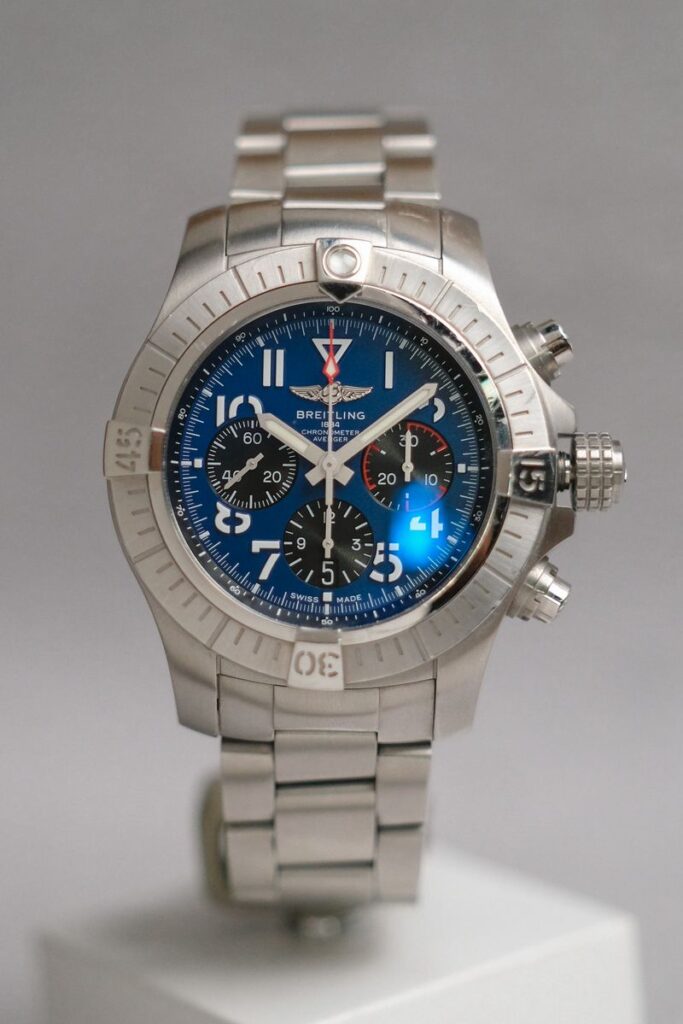 ร้านนาฬิกา Breitling Avenger Chronograph Blue AB0182