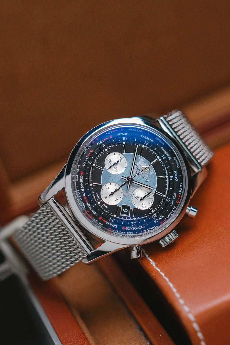 รับซื้อ Breitling Transocean Chronograph Unitime Ref AB0510U4BB62