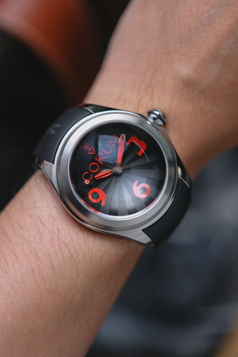 นาฬิกามือสอง Corum Bubble 47 Luminova Limited 88 on wrist