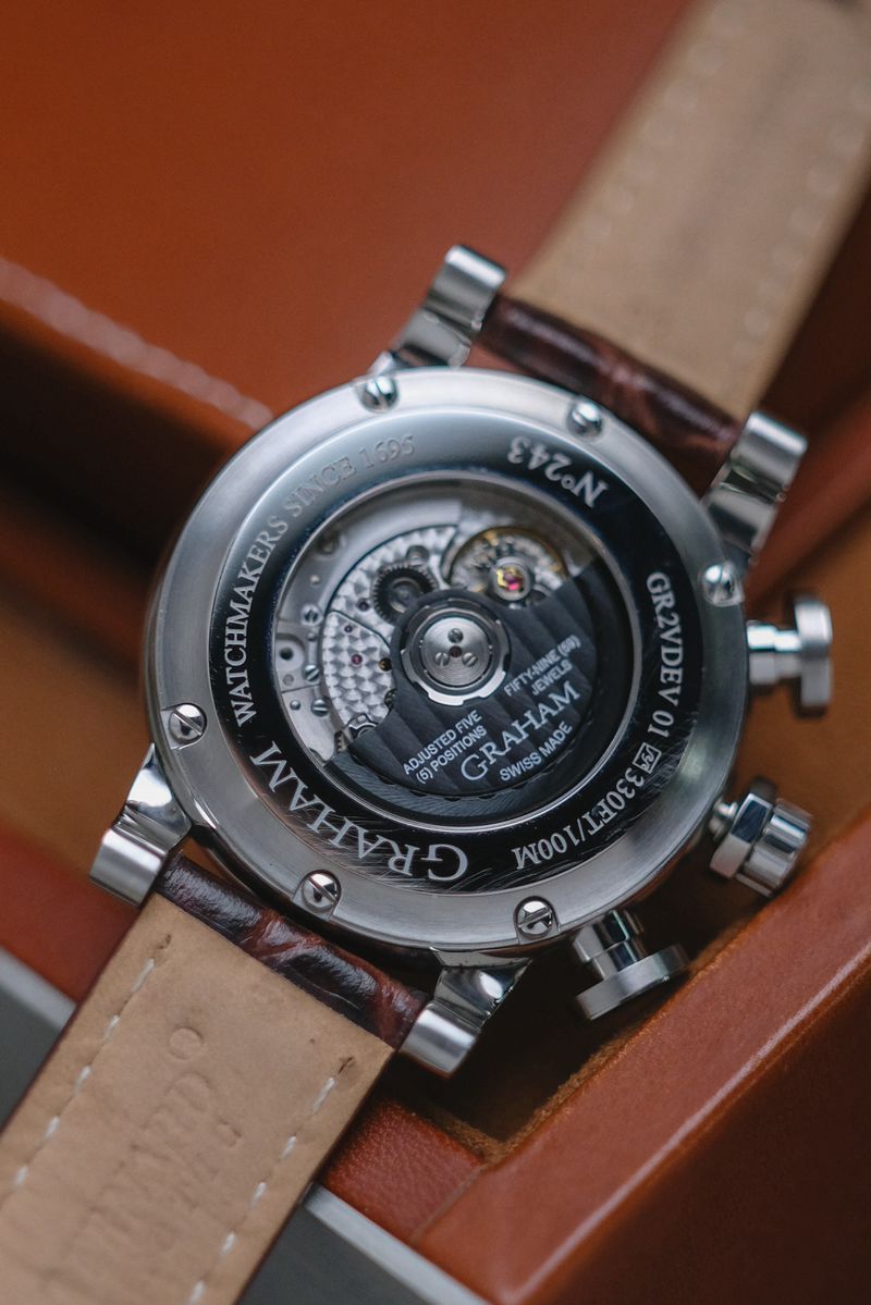 รับซื้อนาฬิกา Graham Silverstone Black Chronograph Vintage 44