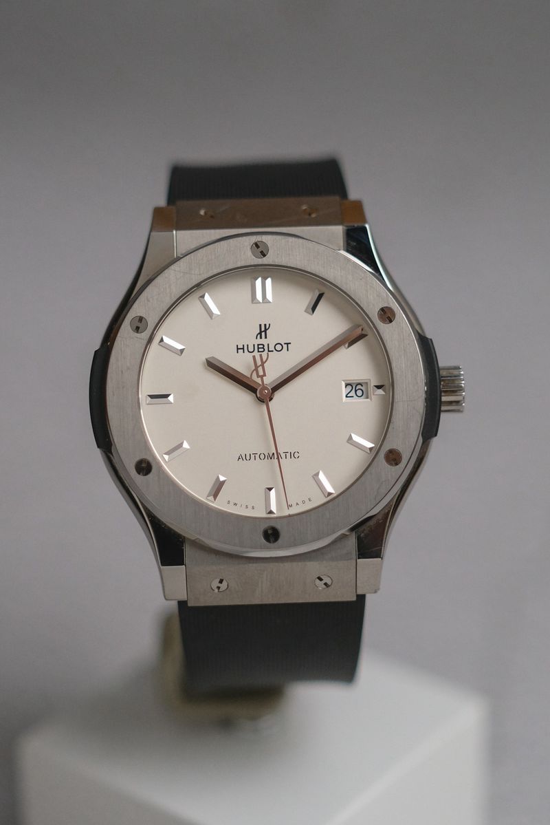 Hublot Classic Fusion Titanium White Opalin (3)