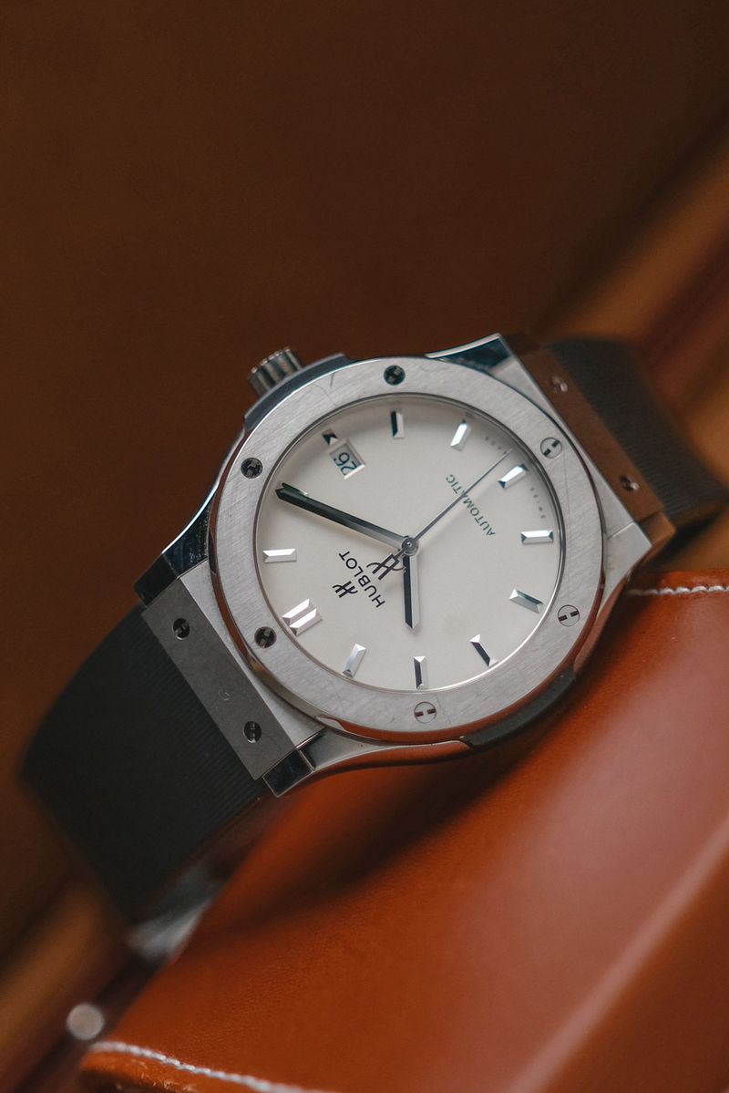 Hublot Classic Fusion Titanium White Opalin (4)