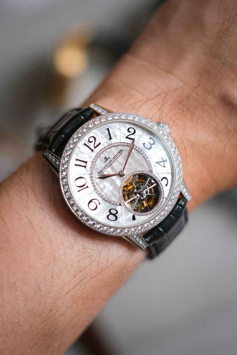 นาฬิกามือสอง Jaeger LeCoultre Rendez Vous MOP Tourbillon