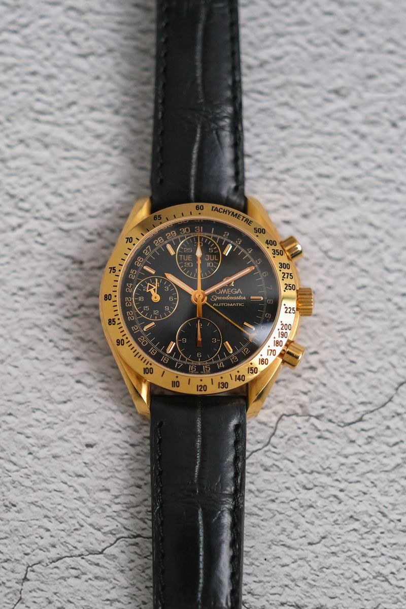 Omega Speedmaster Tripple Date 18K Gold (2)