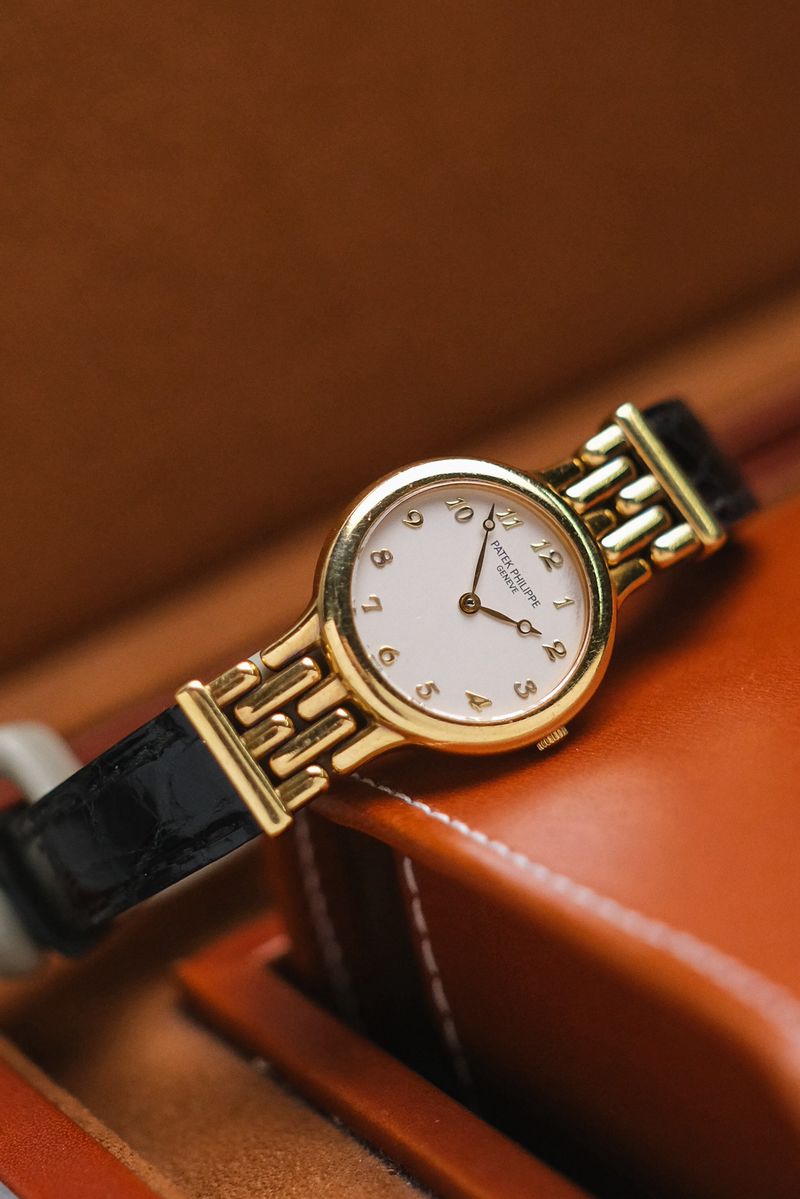 Patek Philippe Calatrava Lady 4812 (1)