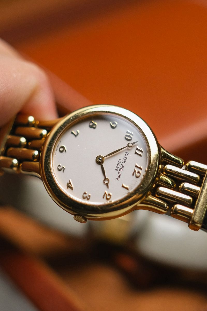 Patek Philippe Calatrava Lady 4812 (4)
