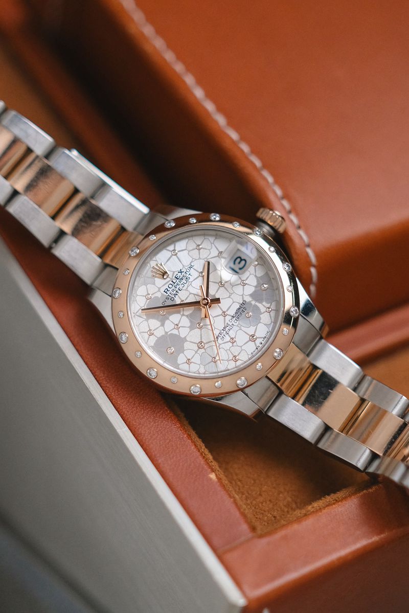 นาฬิกามือสอง Rolex Datejust 31 Silver Floral Dial Ref 278341RBR