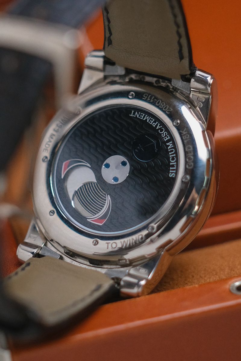 รับซื้อนาฬิกา Ulysse Nardin Freak 18K White Gold
