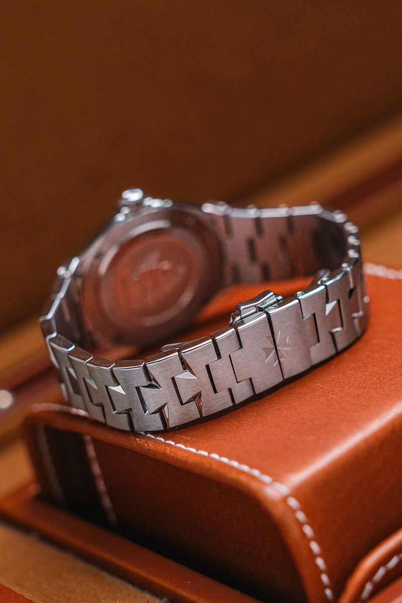Vacheron Constantine Overseas 34mm 2 Tone (2)