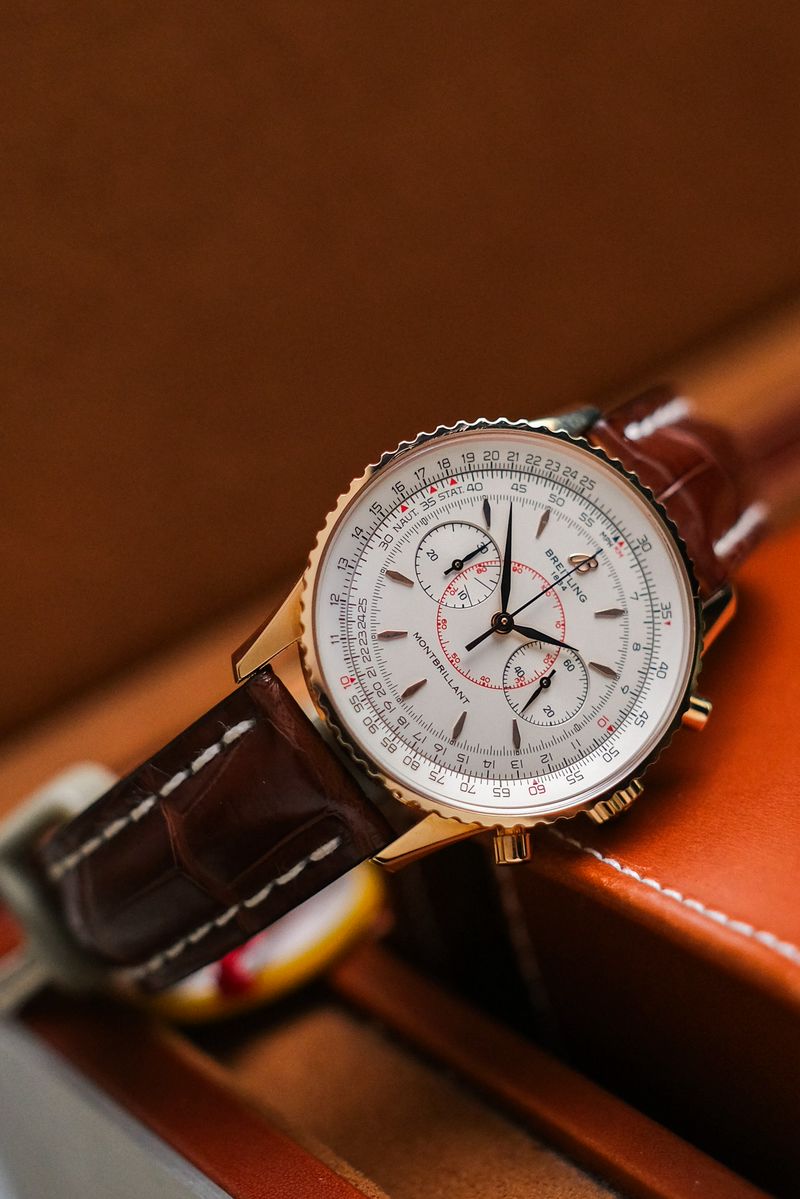 นาฬิกามือสอง Breitling Montbrillant 40s Chronograph 18K Rose Gold Limited 100