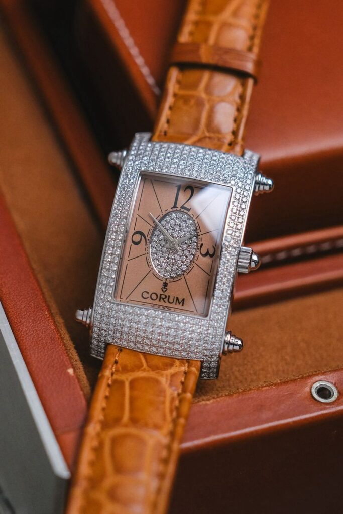 นาฬิกา Corum Moonlight 25 mm White Gold Diamond