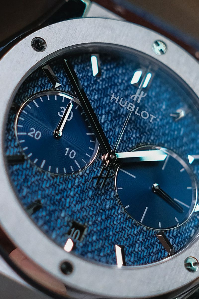 รับซื้อนาฬิกา Hublot Classic Fusion Chronograph Blue Denim Dial