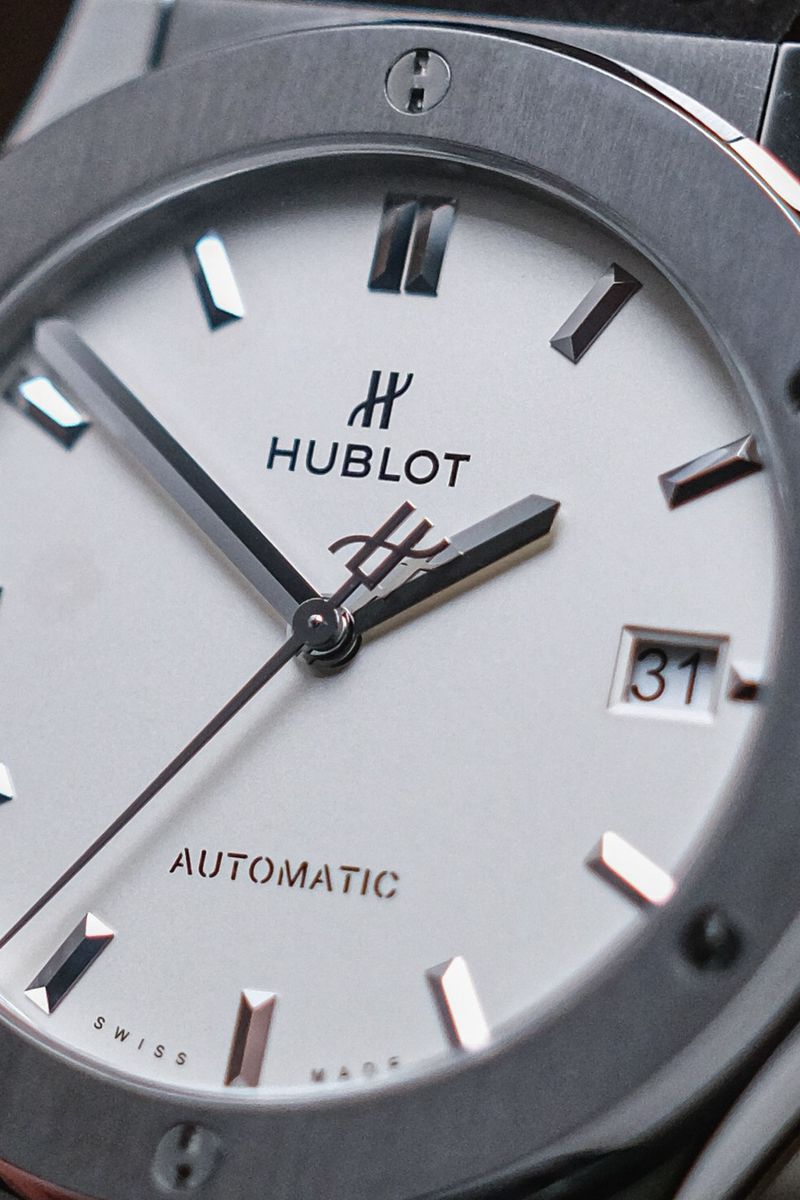นาฬิกา Hublot Classic Fusion Titanium White Opalin