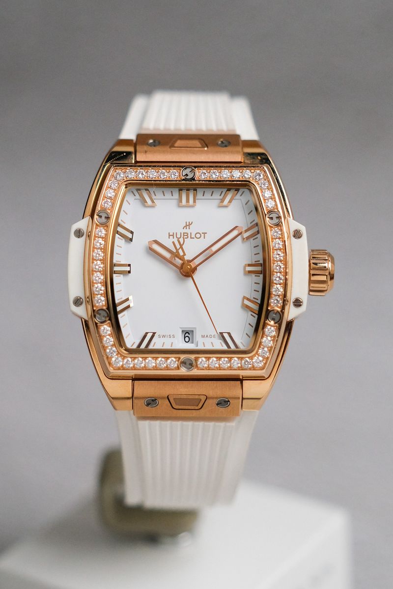 รับซื้อนาฬิกา Hublot Spirit of Big Bang 18K Rose Gold Diamond