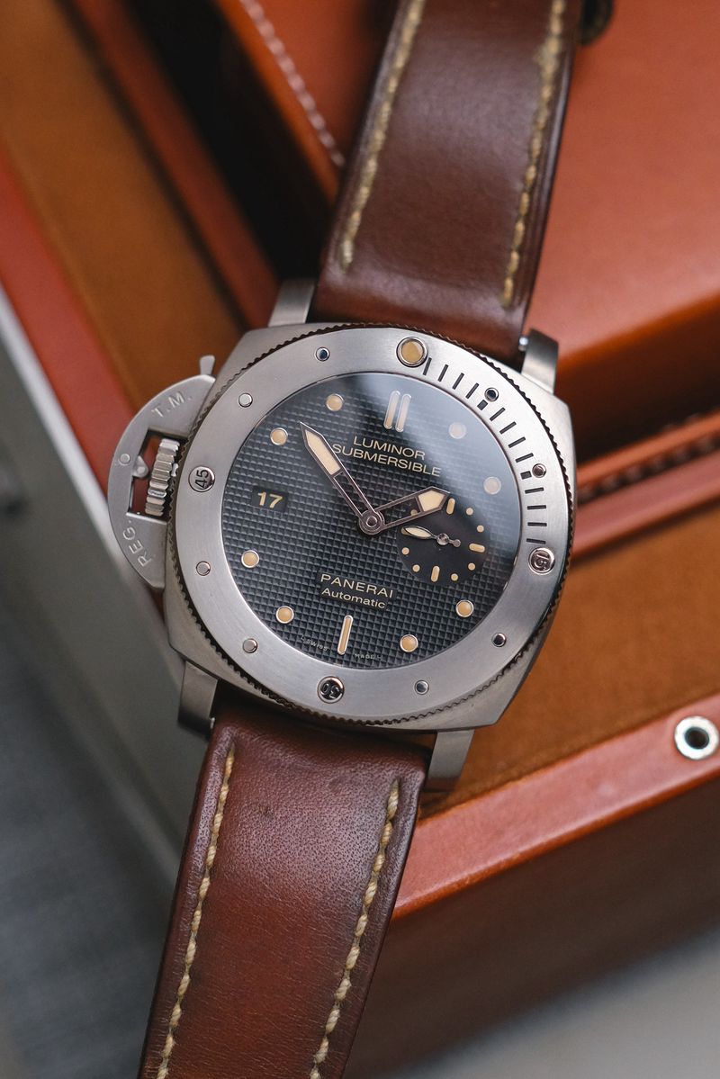 นาฬิกามือสอง Panerai Luminor Submersible 1950 PAM 569