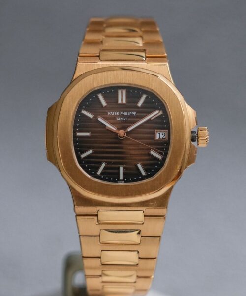 รับซื้อนาฬิกา Patek Philippe 5711R Full 18K Rose Gold (after setting case)