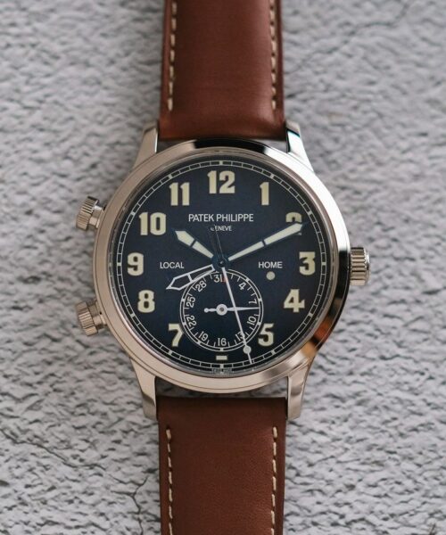 รับซื้อนาฬิกา Patek Philippe Calatrava Pilot Travel Time 5524G-001