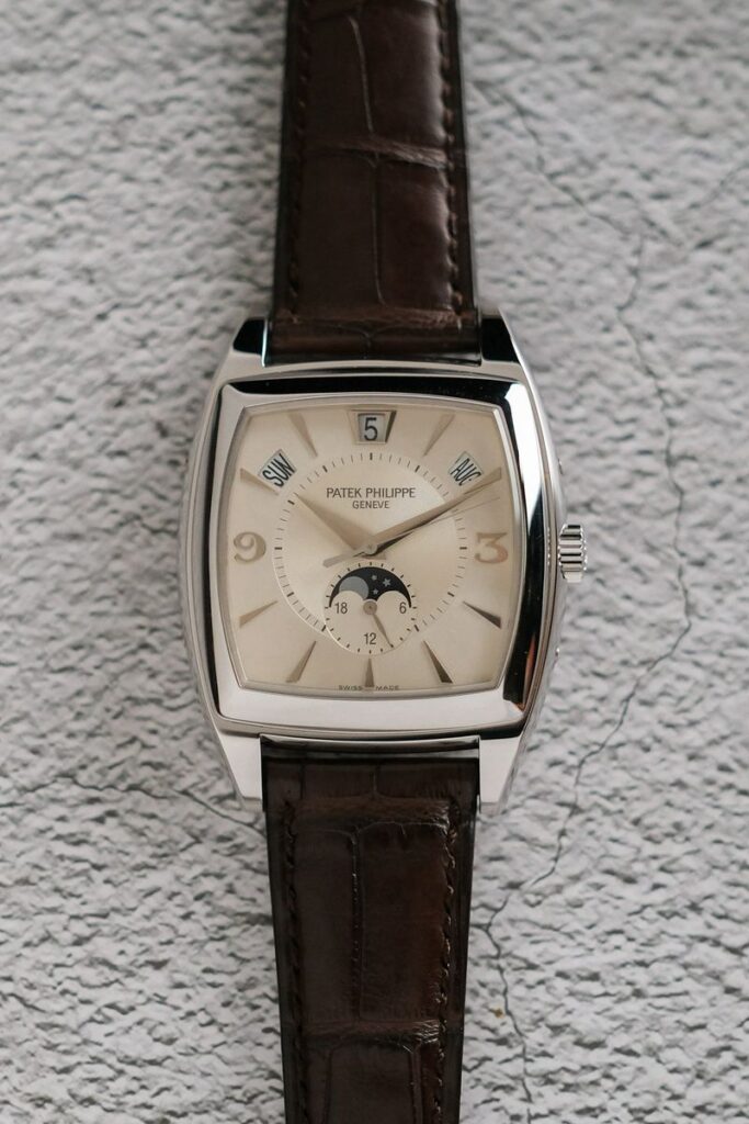 ร้านนาฬิกา Patek Philippe Gondolo 5135G Moonphase