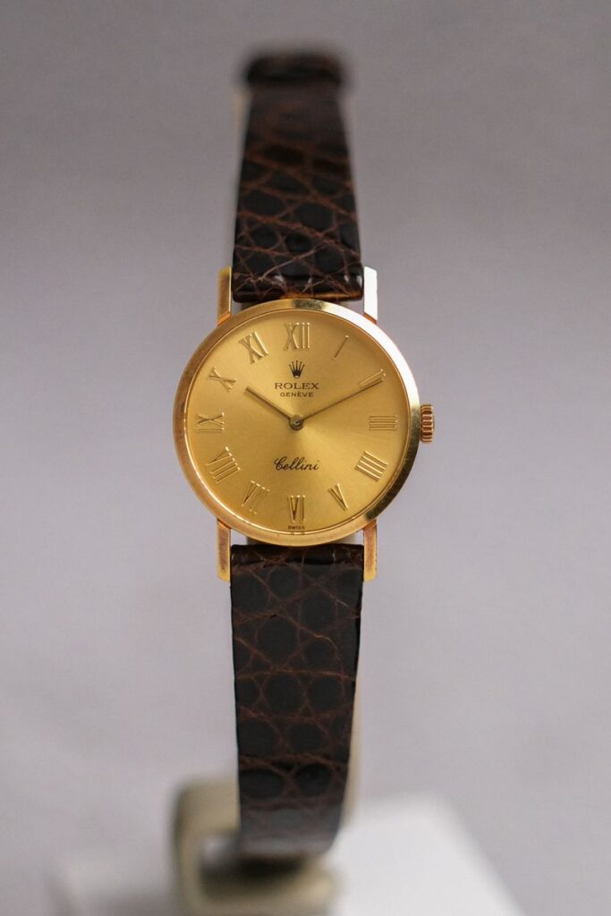 รับซื้อนาฬิกา Rolex Cellini 18k Gold Vintage