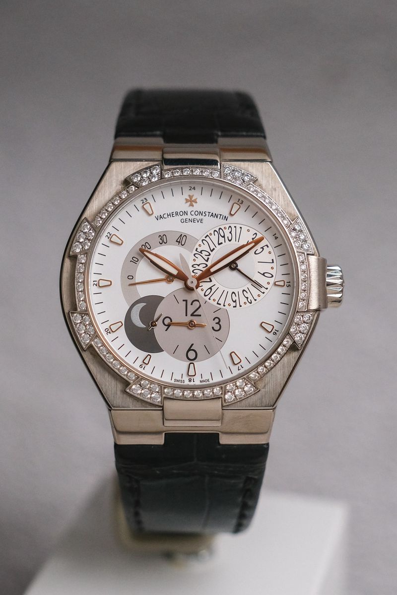 ร้านนาฬิกา Vacheron Constantin Overseas Dual Time 18K White Gold Diamond (47751000G)