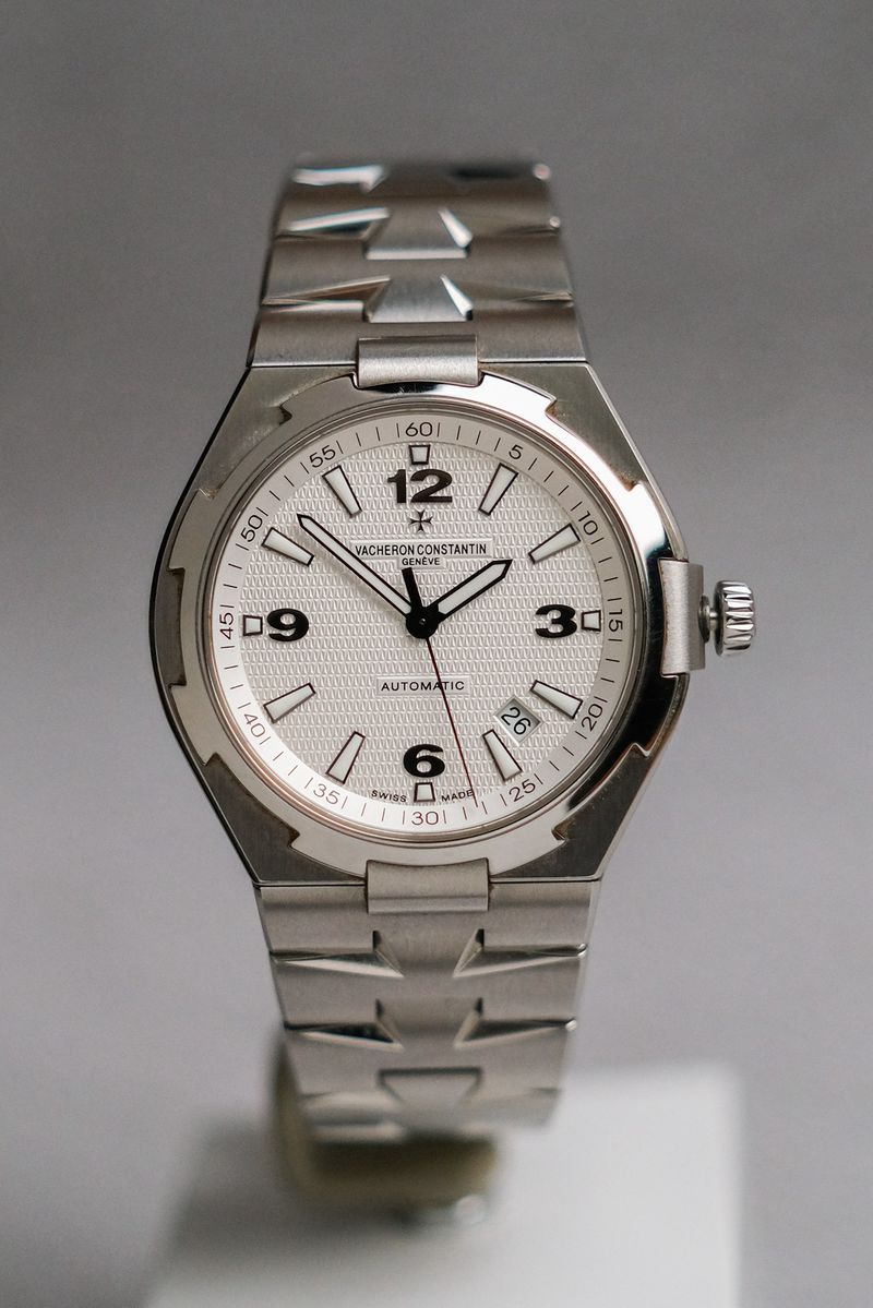 ร้านนาฬิกา Vacheron Constantin Overseas Gen II White Dial