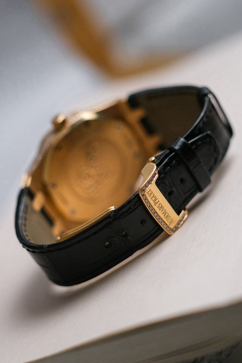 นาฬิกามือสอง Audemars Piguet Royal Oak Dual Time Rose Gold Full Diamond 26120OR