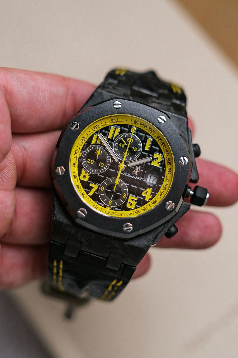 นาฬิกา Audemars Piguet Royal Oak Offshore Bumble Bee Ref 26176FO.OO.D101CR.03