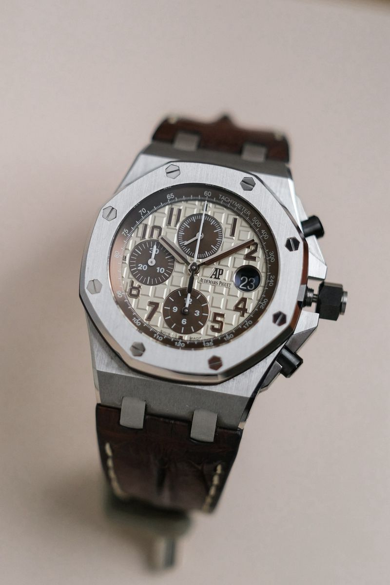 นาฬิกามือสอง Audemars Piguet Royal Oak Offshore Steel SAFARI