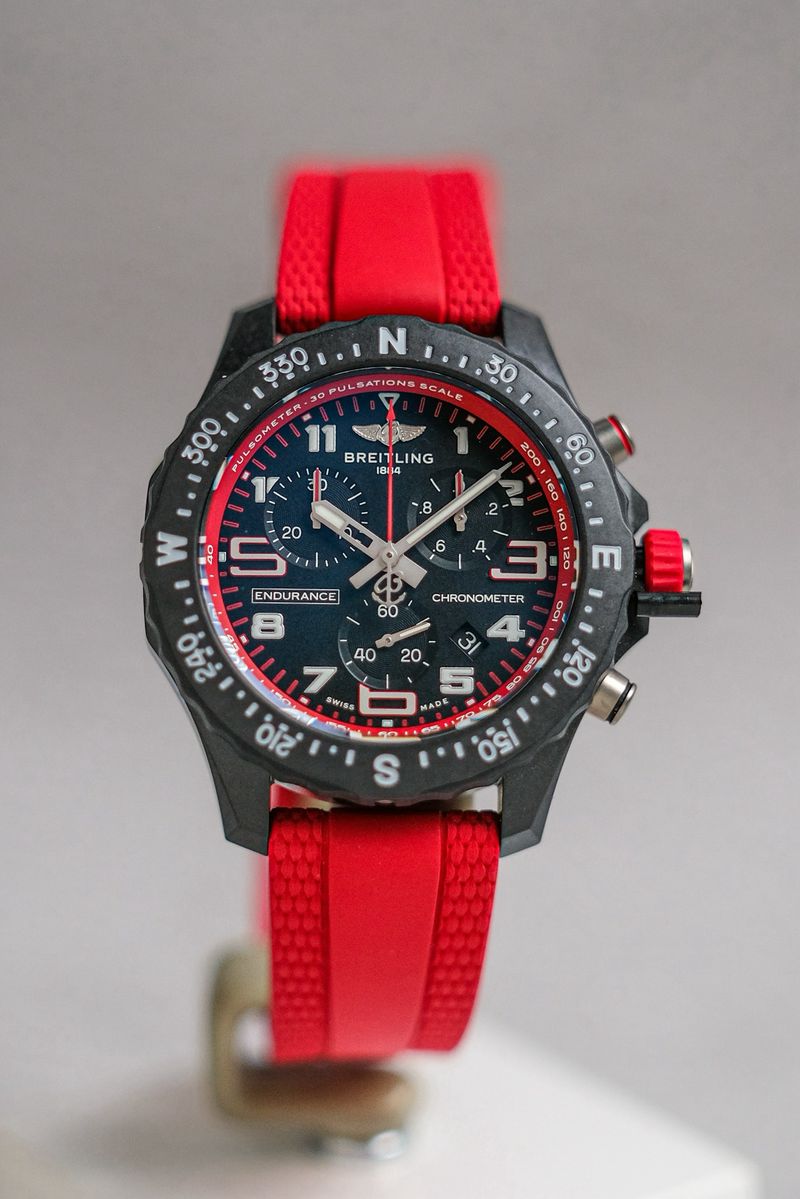BREITLING ENDURANCE PRO 38 mm Air Asia Edition (5)