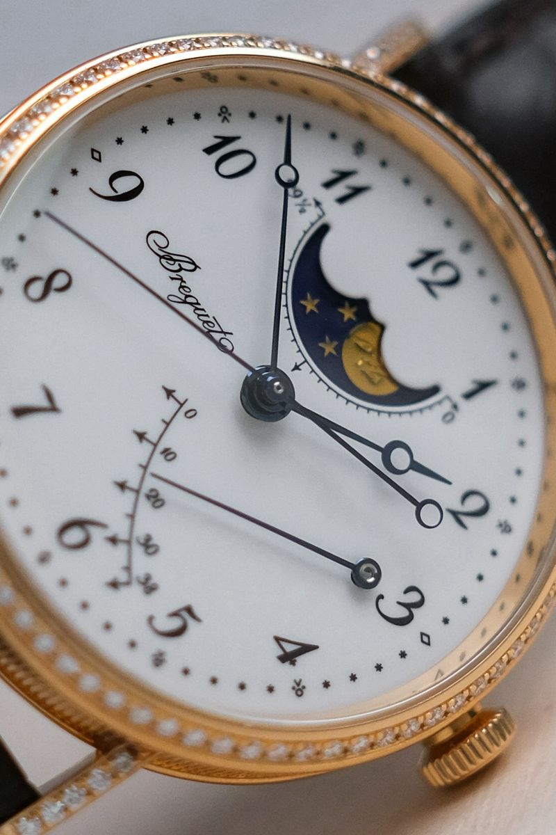นาฬิกา Breguet Classique Moonphase Power Reserve Diamond 8788BR29986DD00