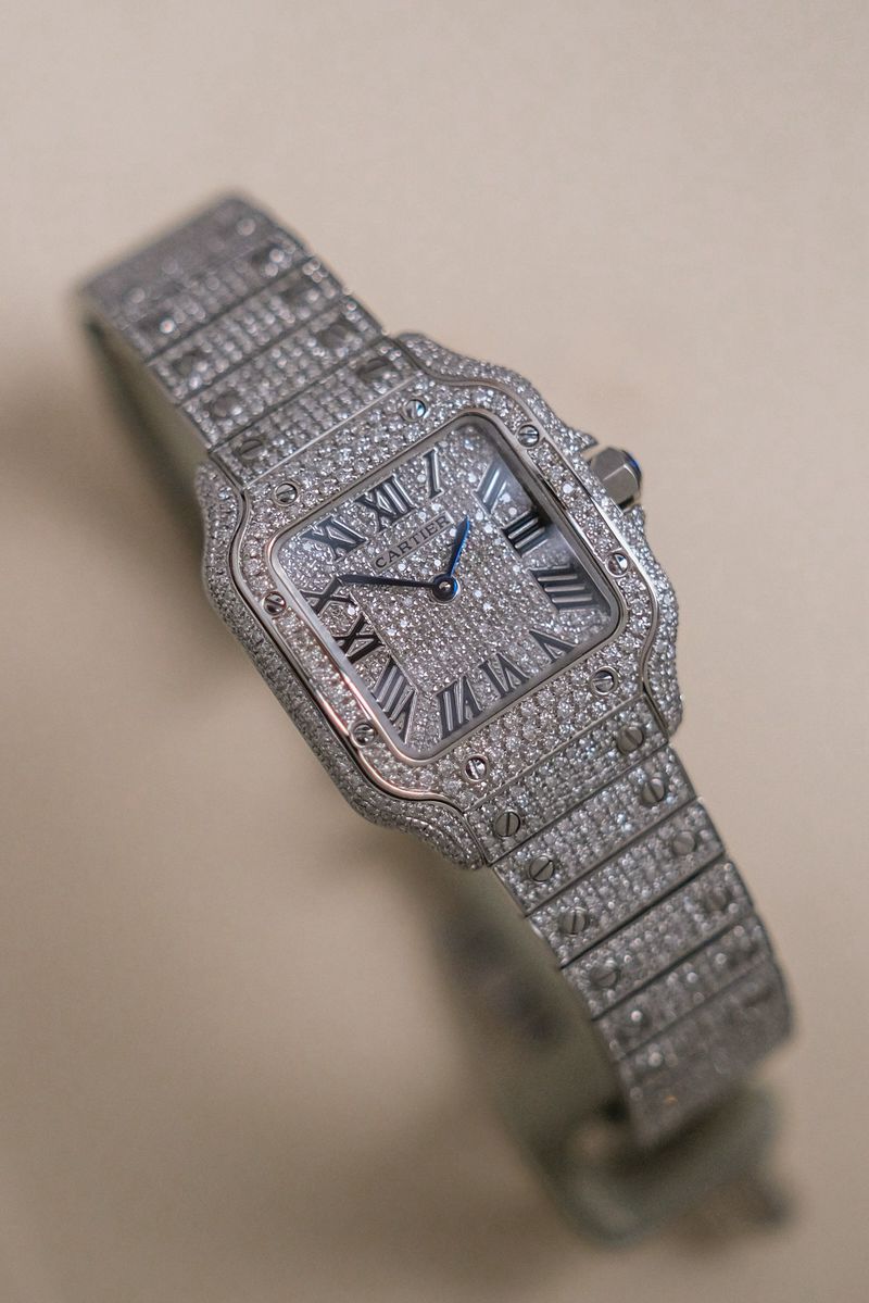 รับซื้อนาฬิกา Cartier Santos de Cartier Small Full Diamond Ref WSSA0082