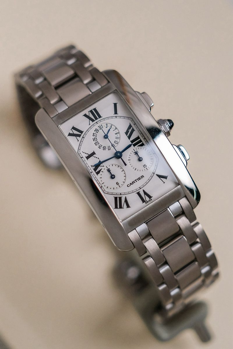 รับซื้อนาฬิกา Cartier Tank Américaine Chronograph Full 18K White Gold Ref W26033L1