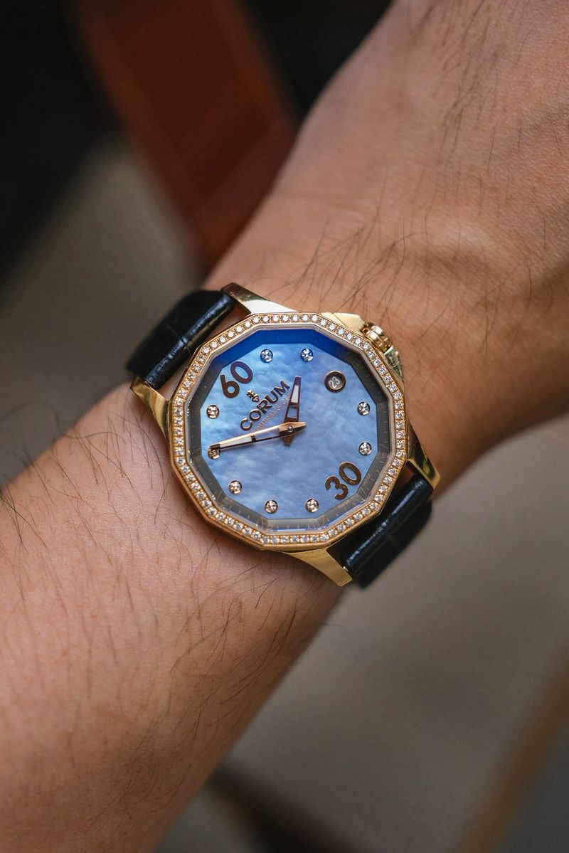 นาฬิกา Corum Admiral’s Cup Diamond 18K Gold MOP