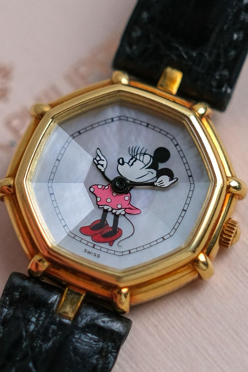 Gerald Genta Disney Minnie Mouse Dial Full 18K Gold MOP (5)