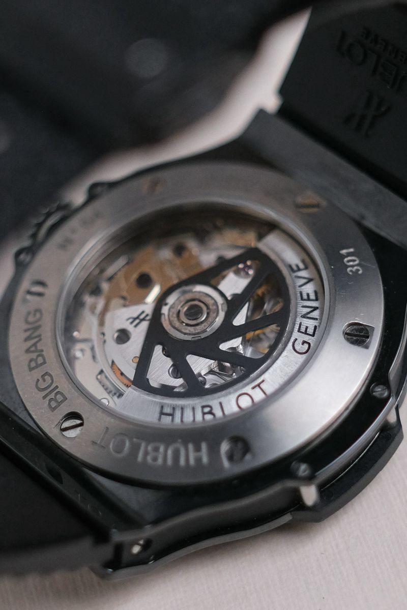 นาฬิกามือสอง Hublot Big Bang Black Magic