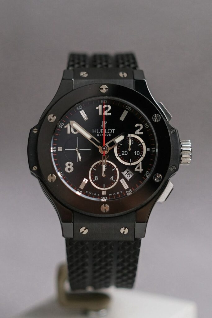 รับซื้อนาฬิกา Hublot Big Bang Black Magic