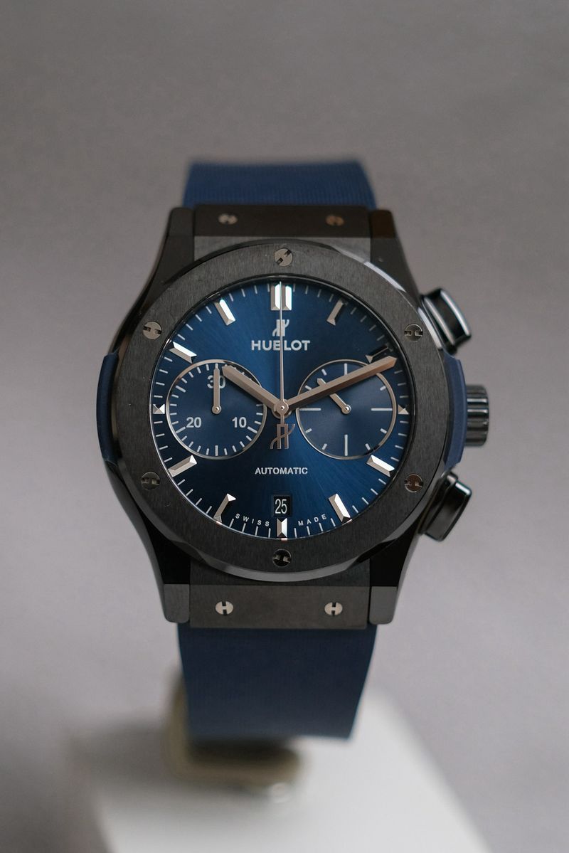 ร้านนาฬิกา Hublot Classic Fusion Ceramic Blue Chronograph 45mm 521.CM.7170