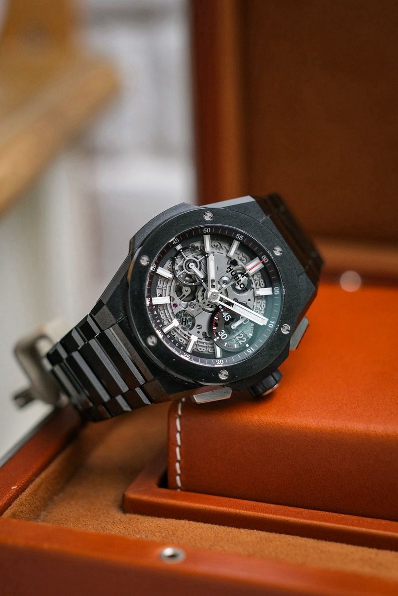 ร้านนาฬิกา Hublot Integrated Black Ceramic 42mm