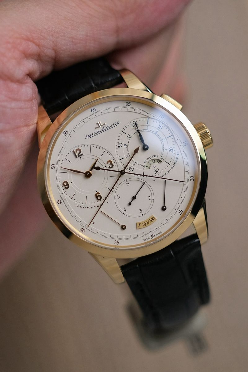 รับซื้อนาฬิกา Jaeger LeCoultre Duomètre à Chronographe 18K Rose Gold Q6012420