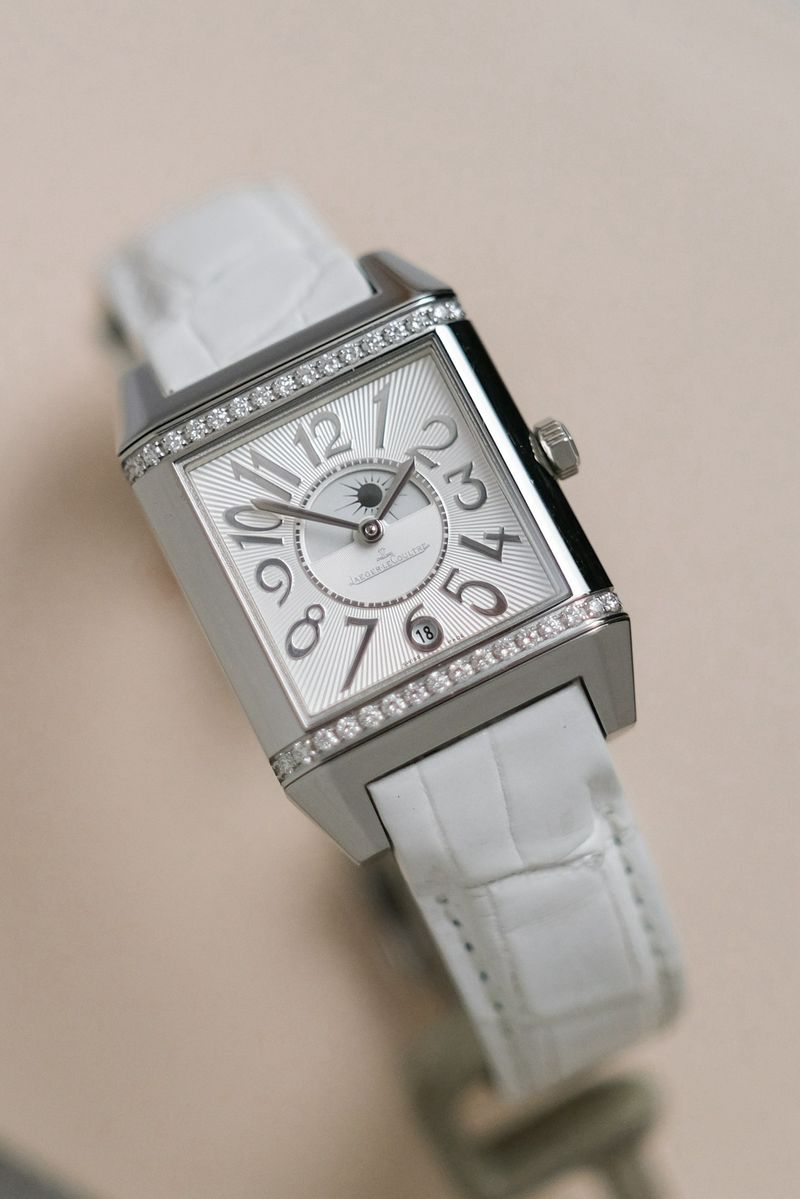 รับซื้อนาฬิกา Jaeger LeCoultre Reverso Squadra Lady Duetto Diamond
