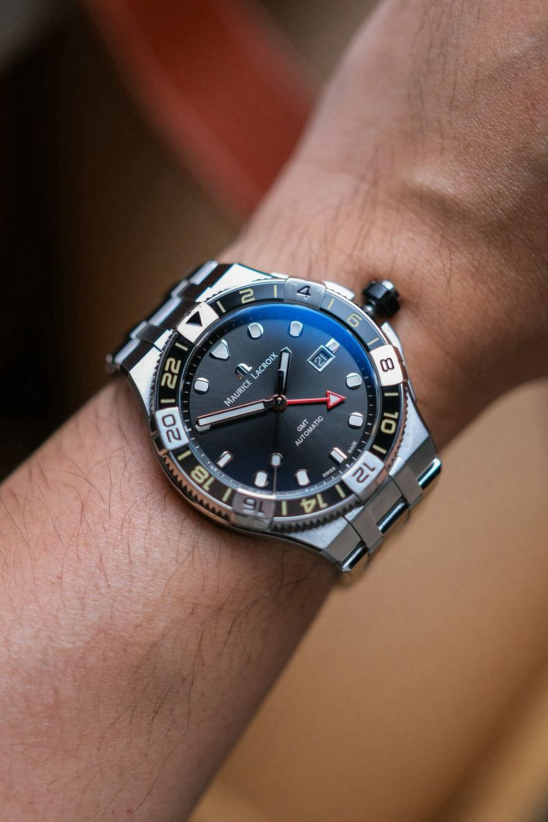 Maurice Lacroix Aikon GMT (4)